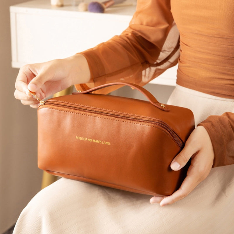 La trousse de beauté Poppy